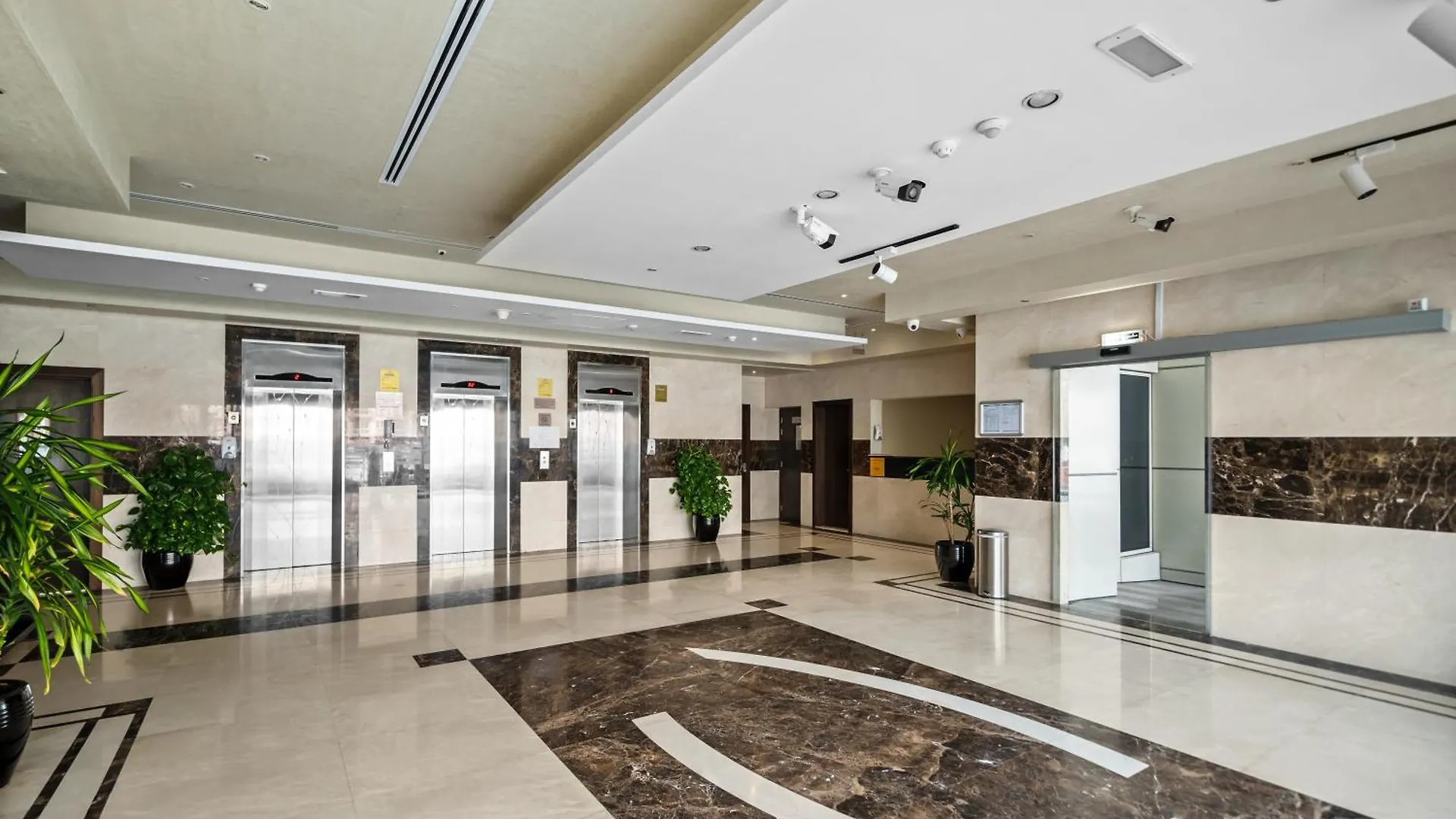 Apartment Brand New Luxury Apt In Dubai Sports City